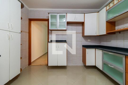 Cozinha de casa para alugar com 3 quartos, 150m² em Jardim Iracema, São Paulo