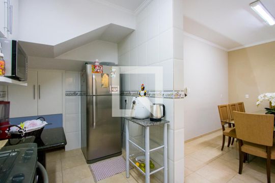 Cozinha de casa à venda com 3 quartos, 182m² em Vila Scarpelli, Santo André