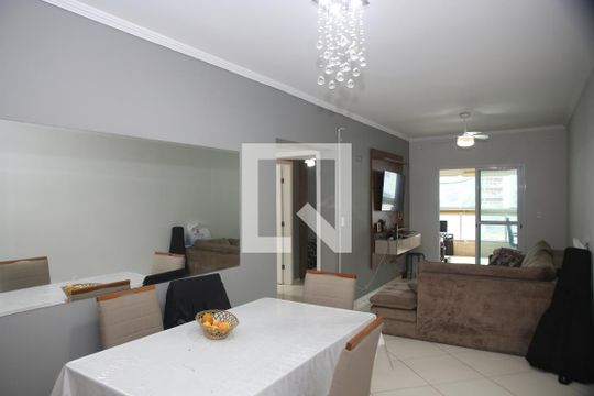 Sala de apartamento para alugar com 2 quartos, 97m² em Ocian, Praia Grande