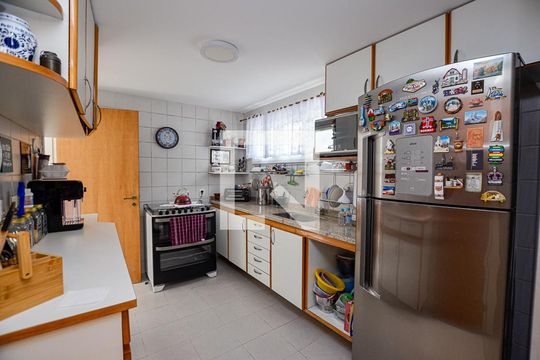 Cozinha de casa à venda com 5 quartos, 380m² em Mata Paca, Niterói