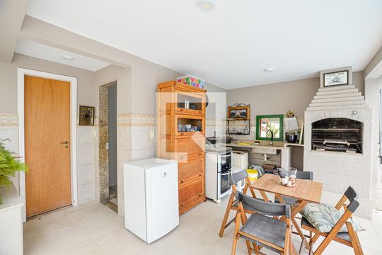 Área externa de casa à venda com 5 quartos, 380m² em Mata Paca, Niterói