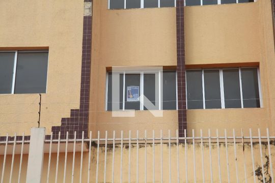 Fachada de apartamento à venda com 3 quartos, 60m² em Samambaia Norte (samambaia), Brasília