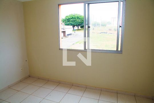 Quarto 1 de apartamento à venda com 3 quartos, 60m² em Samambaia Norte (samambaia), Brasília