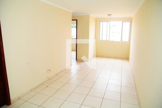Sala de apartamento à venda com 3 quartos, 60m² em Samambaia Norte (samambaia), Brasília
