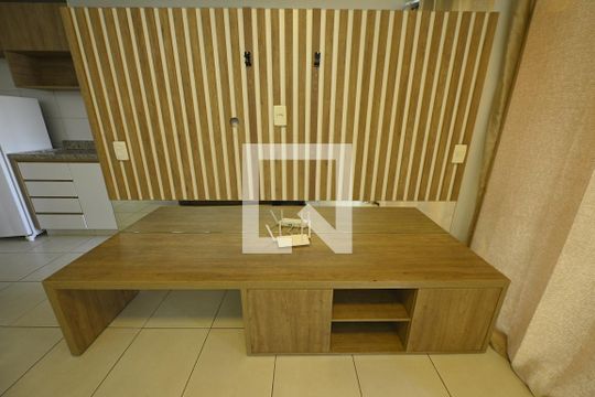 Estante tv de kitnet/studio para alugar com 1 quarto, 50m² em Setor Oeste, Goiânia
