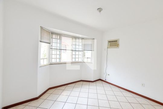 Quarto 2 de casa de condomínio à venda com 4 quartos, 150m² em Maria Paula, Niterói