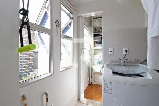 Área de Serviço de apartamento para alugar com 3 quartos, 150m² em Santa Cecília, São Paulo