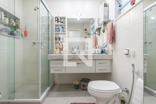 Banheiro de apartamento à venda com 2 quartos, 92m² em Tijuca, Rio de Janeiro