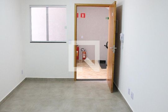 Kitnet/Studio à venda com 2 quartos, 40m² em Vila Romero, São Paulo