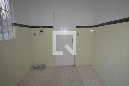 Cozinha e Área de Serviço de casa à venda com 5 quartos, 260m² em Centro, Canoas