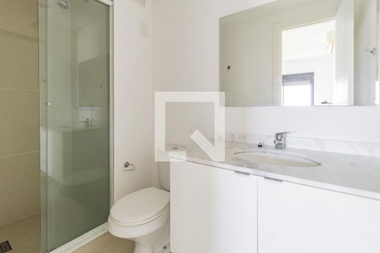Banheiro da Suite de apartamento para alugar com 2 quartos, 66m² em Jardim Botânico, Porto Alegre