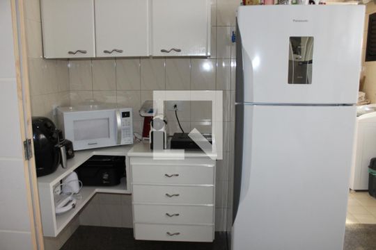 Cozinha de apartamento para alugar com 3 quartos, 103m² em Perdizes, São Paulo
