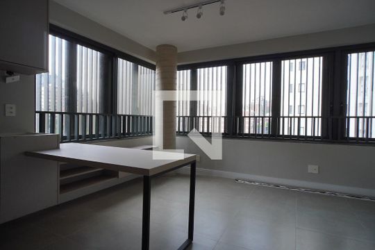 Sala de apartamento para alugar com 1 quarto, 30m² em Auxiliadora, Porto Alegre