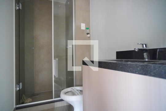 Banheiro de apartamento para alugar com 1 quarto, 30m² em Auxiliadora, Porto Alegre