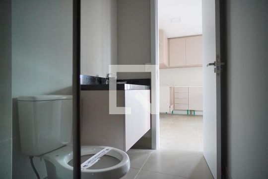 Banheiro de apartamento para alugar com 1 quarto, 30m² em Auxiliadora, Porto Alegre