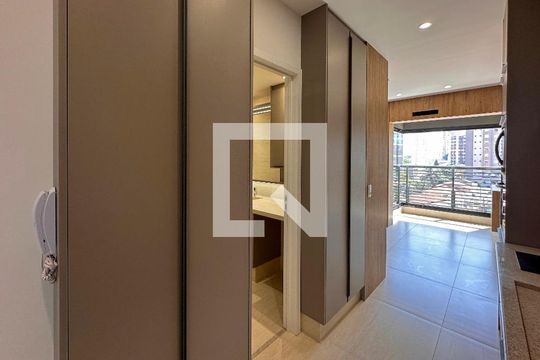 Cozinha de kitnet/studio à venda com 1 quarto, 27m² em Jardim das Acacias, São Paulo