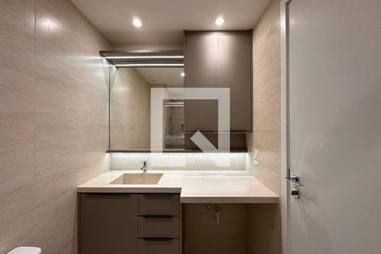 Banheiro de kitnet/studio à venda com 1 quarto, 27m² em Jardim das Acacias, São Paulo