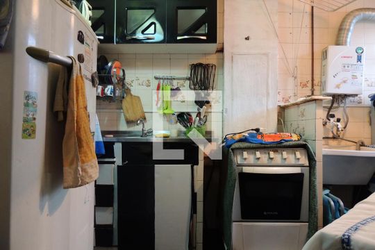 Cozinha  de apartamento à venda com 2 quartos, 70m² em Barra Olímpica, Rio de Janeiro