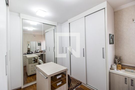 Closet da suíte master de casa de condomínio à venda com 4 quartos, 530m² em Alphaville, Santana de Parnaíba