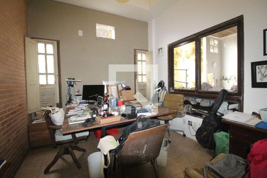 Sala/Escritório de casa de condomínio à venda com 4 quartos, 500m² em Anil, Rio de Janeiro