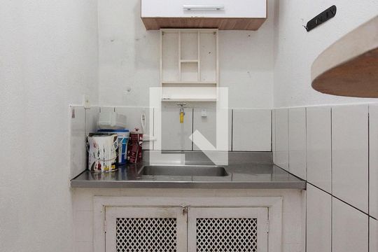 Cozinha de kitnet/studio para alugar com 1 quarto, 25m² em Campos Elíseos, São Paulo