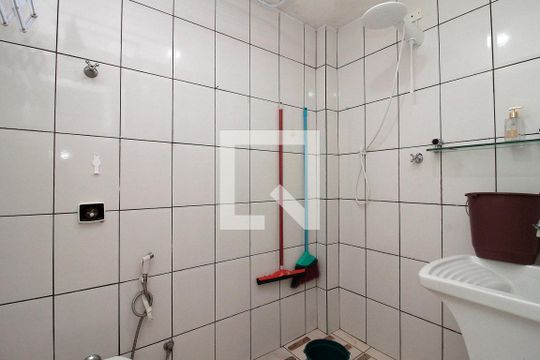 Banheiro de kitnet/studio para alugar com 1 quarto, 25m² em Campos Elíseos, São Paulo