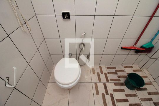 Banheiro de kitnet/studio para alugar com 1 quarto, 25m² em Campos Elíseos, São Paulo