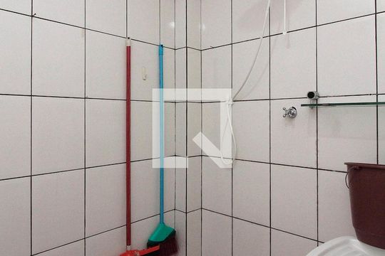 Banheiro de kitnet/studio para alugar com 1 quarto, 25m² em Campos Elíseos, São Paulo