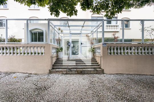 Fachada de apartamento para alugar com 2 quartos, 126m² em Pinheiros, São Paulo
