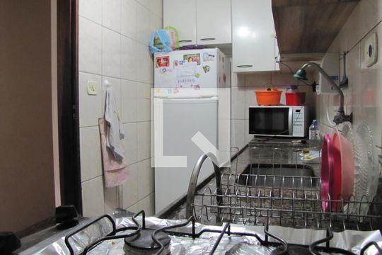 Cozinha de apartamento à venda com 2 quartos, 56m² em Cangaíba, São Paulo