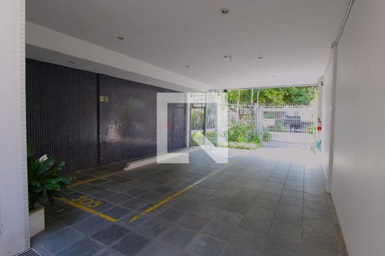 Garagem de apartamento à venda com 1 quarto, 76m² em Petrópolis, Porto Alegre