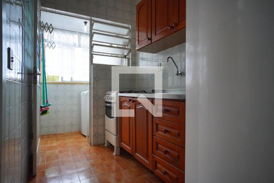 Cozinha de apartamento à venda com 2 quartos, 55m² em Morro Santana, Porto Alegre