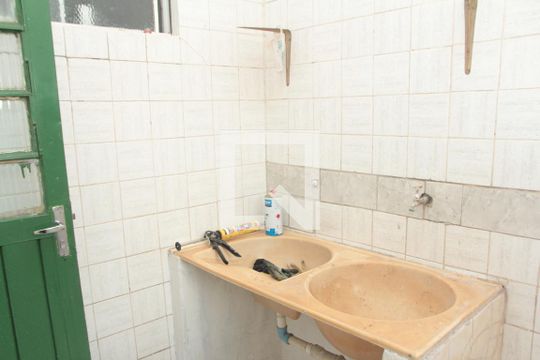 Área de Serviço de casa para alugar com 3 quartos, 95m² em Camargos, Belo Horizonte
