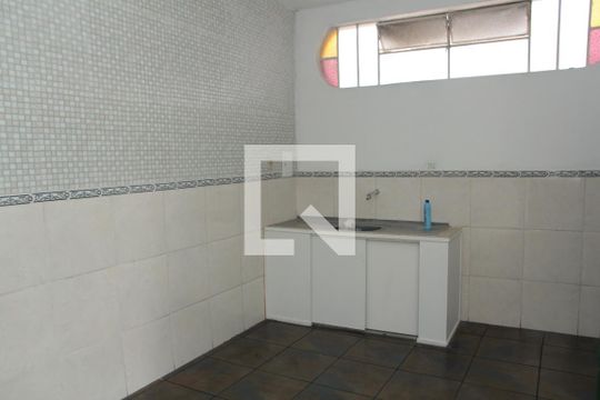 Cozinha de casa para alugar com 3 quartos, 95m² em Camargos, Belo Horizonte