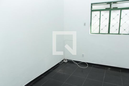 Quarto 2 de casa para alugar com 3 quartos, 95m² em Camargos, Belo Horizonte