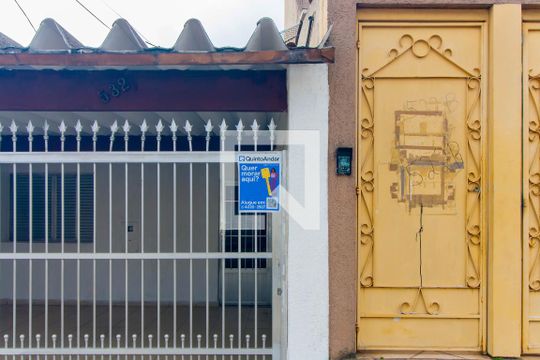 Fachada de casa para alugar com 2 quartos, 120m² em Vila Alpina, São Paulo