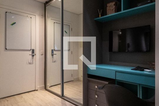 Sala de kitnet/studio para alugar com 1 quarto, 34m² em Perdizes, São Paulo