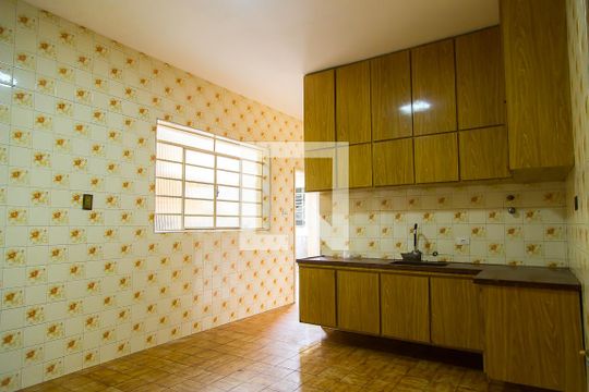 Cozinha de casa à venda com 2 quartos, 100m² em Vila Fachini, São Paulo