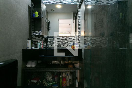 Banheiro de kitnet/studio para alugar com 1 quarto, 41m² em Tatuapé, São Paulo