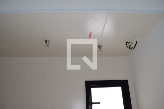 Banheiro de kitnet/studio à venda com 1 quarto, 30m² em Sumaré, São Paulo