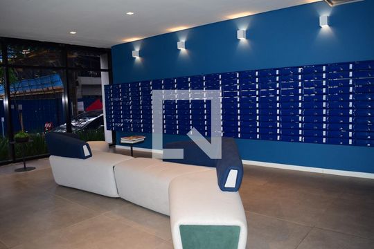 Hall de entrada de kitnet/studio à venda com 1 quarto, 30m² em Sumaré, São Paulo