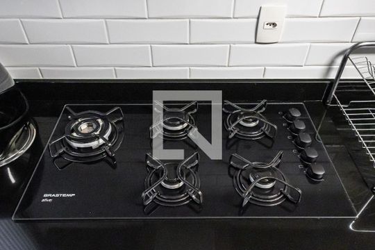 Cozinha de apartamento à venda com 3 quartos, 120m² em Pinheiros, São Paulo