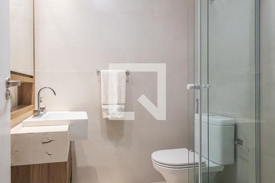 Banheiro de apartamento à venda com 3 quartos, 120m² em Pinheiros, São Paulo