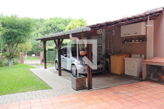 Garagem de casa à venda com 2 quartos, 113m² em Pinheiro, São Leopoldo