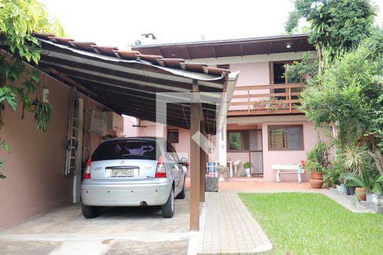 Garagem de casa à venda com 2 quartos, 113m² em Pinheiro, São Leopoldo