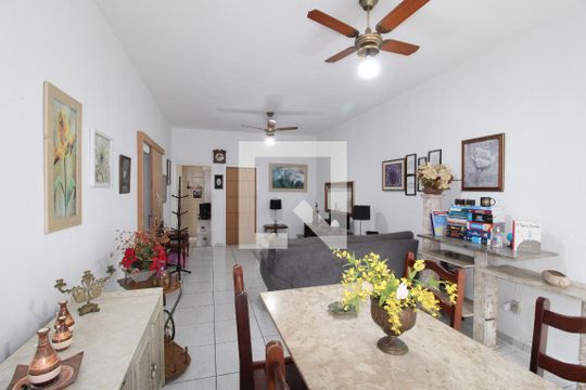 Sala   de casa à venda com 4 quartos, 500m² em Vila Ré, São Paulo