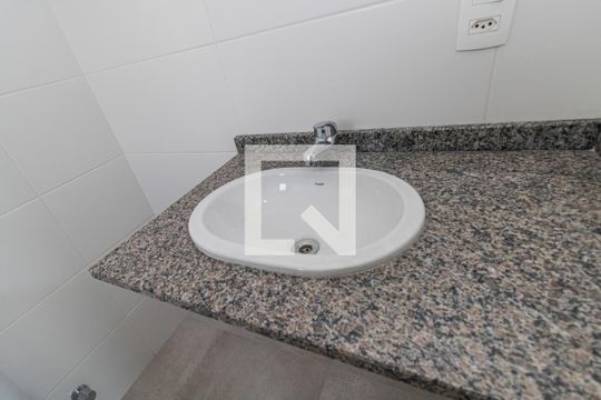 Banheiro da Suíte de apartamento à venda com 3 quartos, 94m² em Cristo Redentor, Porto Alegre
