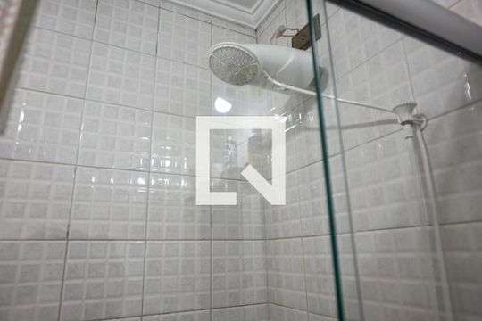 Banheiro da Suíte 1 de casa à venda com 3 quartos, 115m² em Jardim Aeroporto, São Paulo