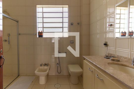 Banheiro1 de casa para alugar com 5 quartos, 308m² em Ipiranga, São Paulo