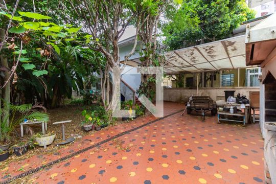 Quintal de casa para alugar com 5 quartos, 308m² em Ipiranga, São Paulo